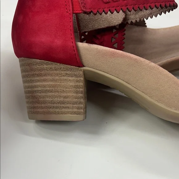 New Earth Ivy Seneca Bright Red Leather Sandals Size 9 - Picture 5 of 9